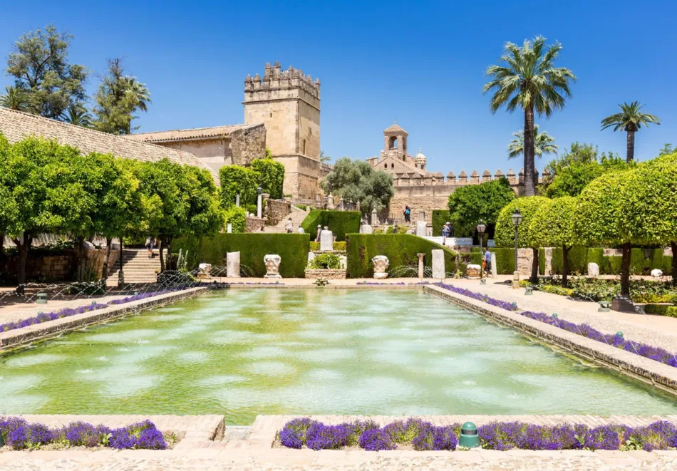 FACUA Córdoba denuncia ante la Cámara de Cuentas de Andalucía el cobro de tasas por bodas civiles no celebradas en el Alcázar