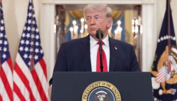 Trump persiste en sus amenazas: 48 horas para el infierno sobre Irán