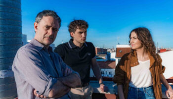 Acogemos el estreno de ‘Saúl y la noche’ sobre juventud y extrema derecha, con texto y dirección de Beatriz Jaén e interpretación de Pepa Zaragoza, Daniel Moreno y Marc Romero