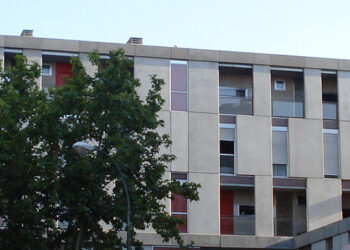 La FRAVM exige prohibir el cobro del IBI a inquilinos de VPO en Madrid y denuncia que el nuevo reglamento autonómico permite el acceso a rentas de más de 84.000 euros