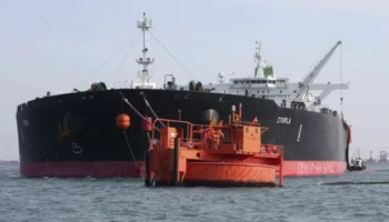 34 petroleros iraníes burlan bloqueo naval de EE.UU.