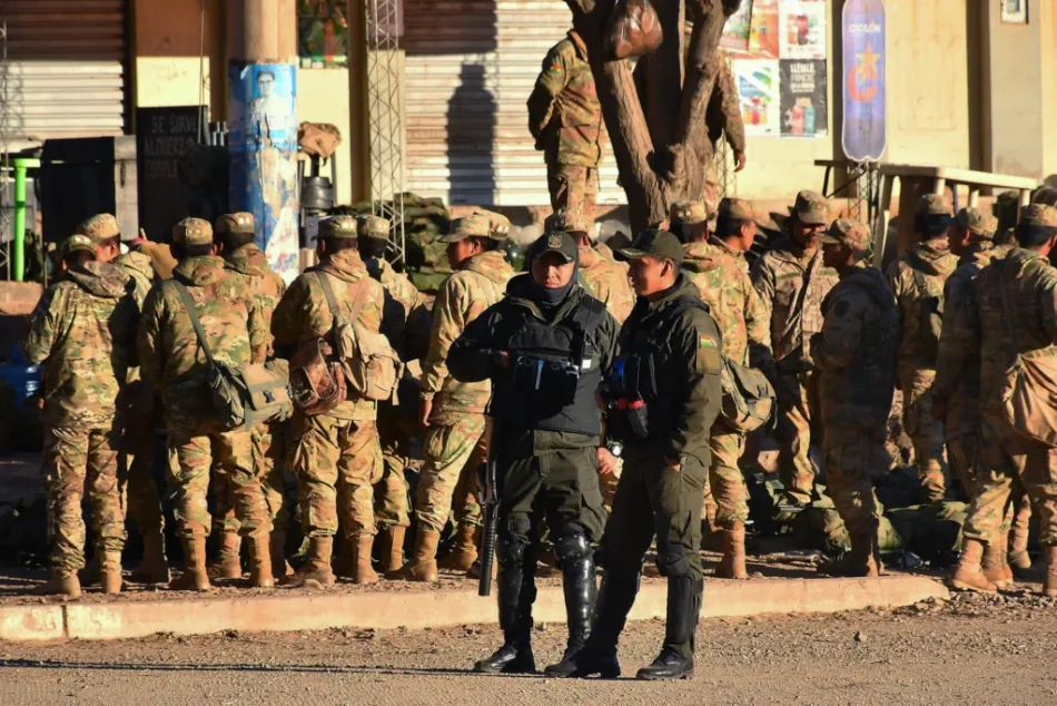 Bolivia: Rodrigo Paz promulga ley que legitima represión mediante Fuerzas Armadas