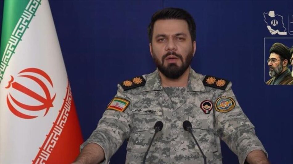 Irán ataca con misiles a buques de EEUU en Ormuz y los obliga a huir