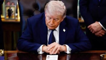 Irán advierte que toda estupidez de EEUU dispararía precios de petróleo