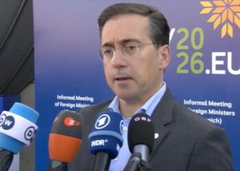 El ministro de Exteriores, José Manuel Albares, insiste en romper el acuerdo de la UE con Israel