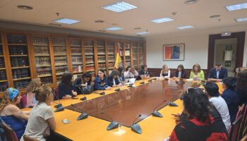 La Federación Plataforma Trans presenta en el Congreso una propuesta de Real Decreto para garantizar los derechos de las personas trans extranjeras