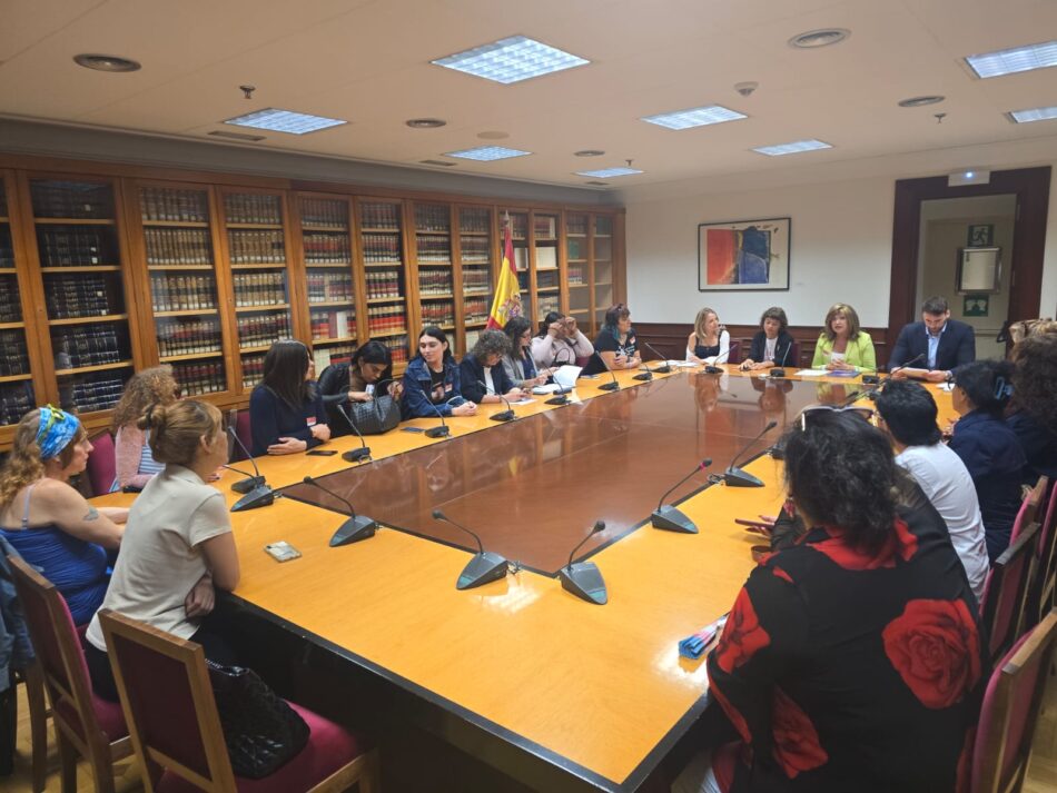 La Federación Plataforma Trans presenta en el Congreso una propuesta de Real Decreto para garantizar los derechos de las personas trans extranjeras