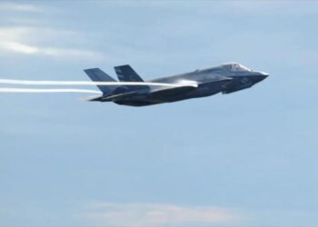 Dos cazas F-35 de EEUU realizan aterrizajes forzosos en los EAU