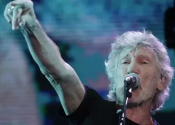 Roger Waters respalda a Roberto Sánchez en elecciones presidenciales de Perú