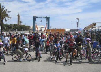 Colectivos en defensa de la bicicleta recopilan lo incluido en integración de movilidad ciclista, ocio y deporte en los programas electorales de los partidos con representación para este 17 de mayo