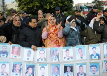 Los presos civiles saharauis Abdallahi Toubali y Mohamed Khuna Babit inician una huelga de hambre de advertencia en la prisión local de Bouzakarn