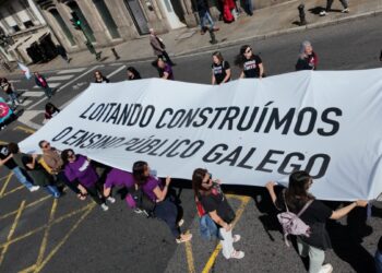 Despois de 19 anos a Consellaría “despacha” a actualización dos catálogos de infantil e primaria sen garantir nin un só posto máis