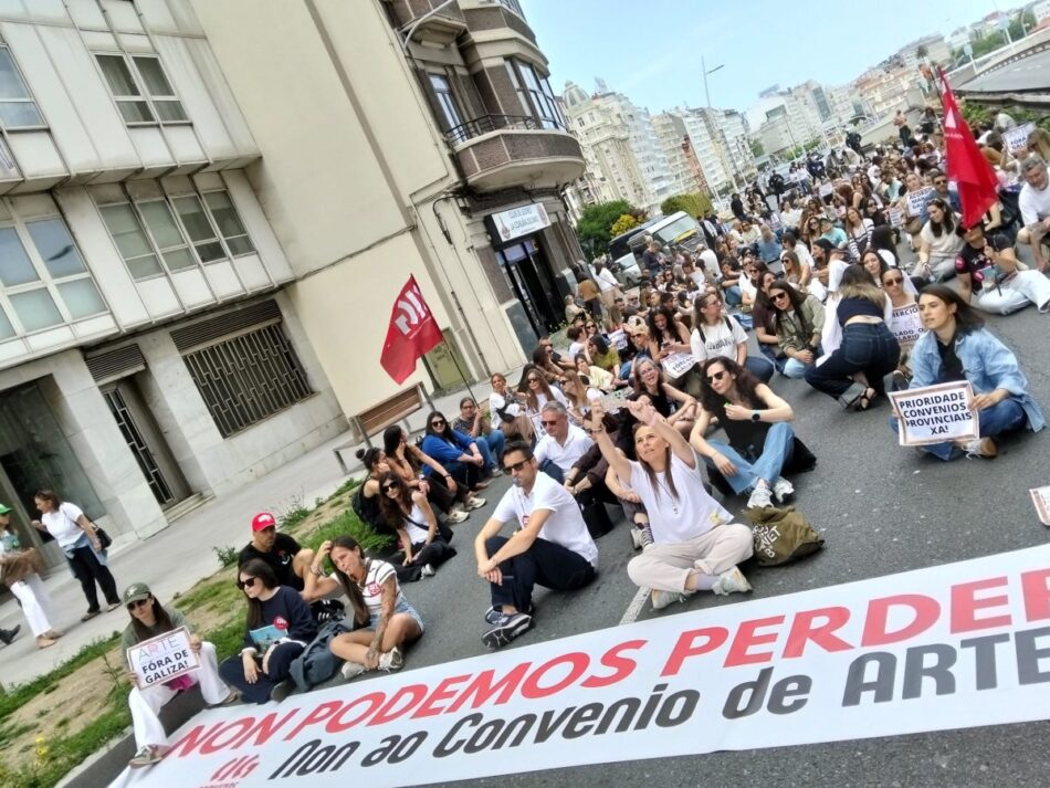 As grandes cadeas de téxtil e calzado obrigadas a pechar na nova xornada de folga contra o convenio ARTE