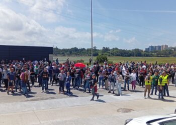 O metal da Coruña dá unha mostra de forza no primeiro día de folga por un convenio digno