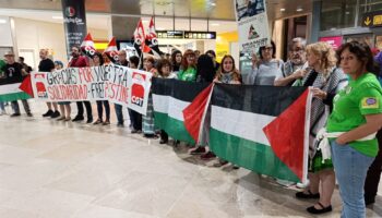 CGT recibe en València a las participantes secuestradas de la Flotilla Global Sumud