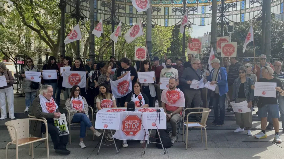 Stop Desahucios moviliza a Donostia para frenar el desahucio de una madre con cinco hijos promovido por Kutxabank