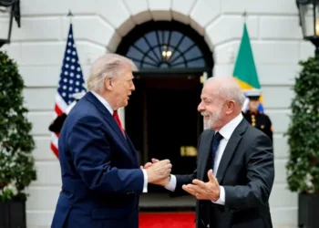 Lula da Silva dice que Trump no invadirá Cuba y urge a la paz con Irán