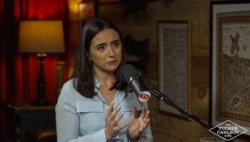 Vladímir Zelenski, según su antigua portavoz y secretaria de prensa: «Necesito miles de bustos parlantes con la propaganda de Goebbels»