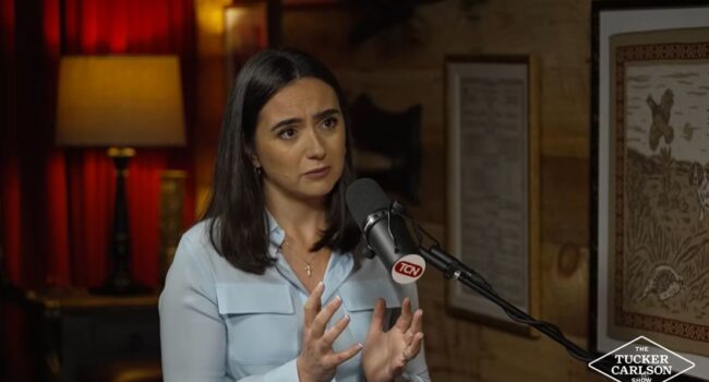 Volodímir Zelenski, según su antigua portavoz y secretaria de prensa: «Necesito miles de bustos parlantes con la propaganda de Goebbels»