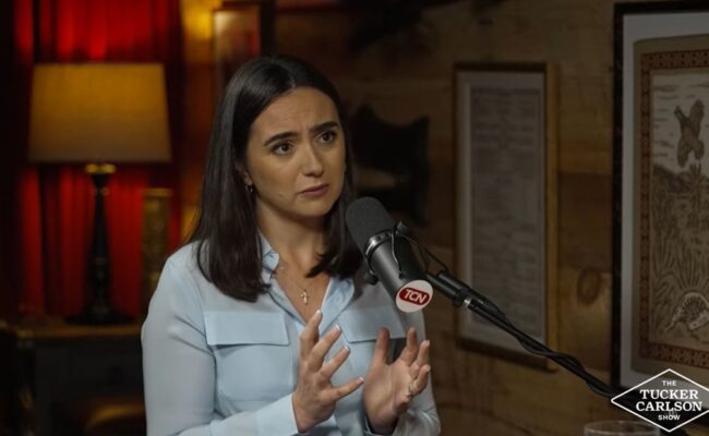 Volodímir Zelenski, según su antigua portavoz y secretaria de prensa: «Necesito miles de bustos parlantes con la propaganda de Goebbels»
