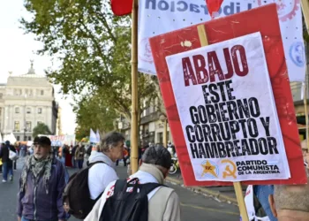 Argentina: FMI desnuda déficit de Milei y exige ajuste contra jubilados y trabajadores