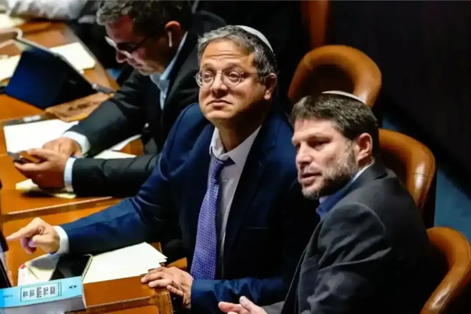 La Haya contra la impunidad: Fiscales piden arresto secreto para Smotrich, Ben Gvir y Strock por apartheid y crímenes de colonos, pero Netanyahu y su gabinete responden con más destrucción