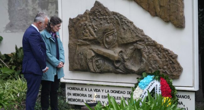 El Gobierno de España rinde homenaje en Buenos Aires a los 307 españoles desaparecidos en la dictadura argentina 1976-1983