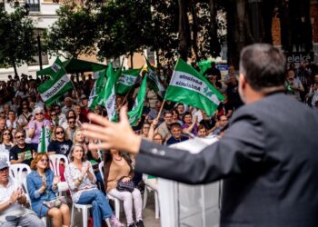 José Ignacio García, Adelante Andalucía, acusa a Moreno Bonilla de tener miedo: “Se esconde detrás de vídeos de perritos y de abrazos a niños. ¿Cuándo hablamos de sanidad y de cribados?”