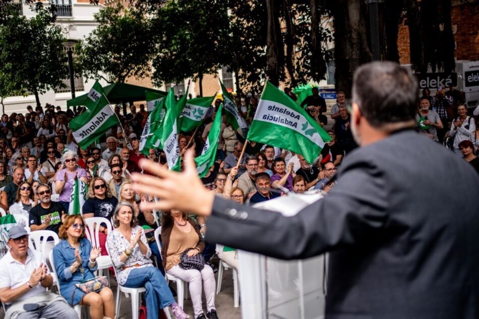 José Ignacio García, Adelante Andalucía, acusa a Moreno Bonilla de tener miedo: “Se esconde detrás de vídeos de perritos y de abrazos a niños. ¿Cuándo hablamos de sanidad y de cribados?”