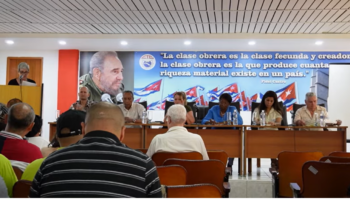 30 miembros de la «Delegación de Activistas Laborales y Juveniles» llaman a la acción: Educación y movilización para defender Cuba
