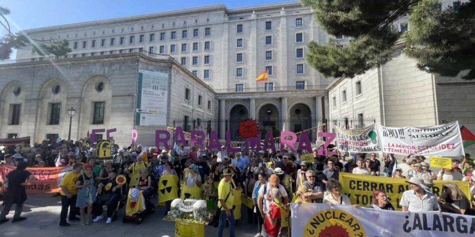 Más de medio millar de personas exigen en Madrid el cumplimiento del calendario de cierre nuclear