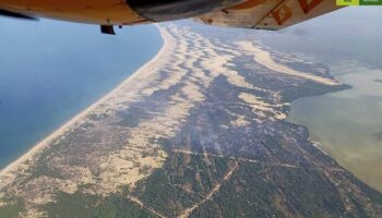 El fuego afecta a las dunas y corrales de Marismillas en Doñana, zonas de gran valor ecológico
