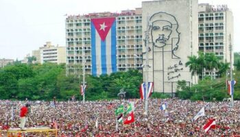 Fidel: “Jamás un pueblo tuvo cosas tan sagradas que defender”