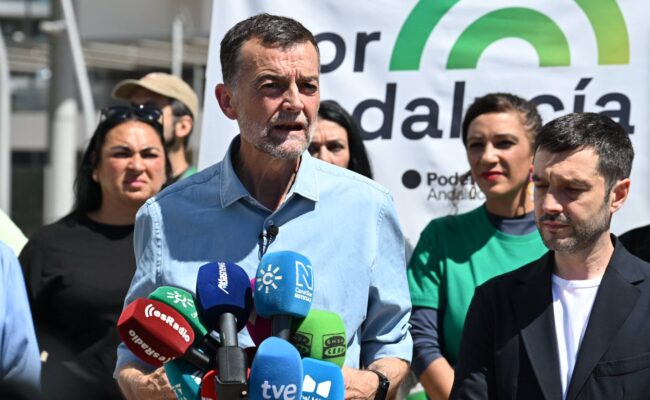 Antonio Maíllo (Por Andalucía) defiende la vivienda como un servicio público más frente a las políticas inmovilistas del PP