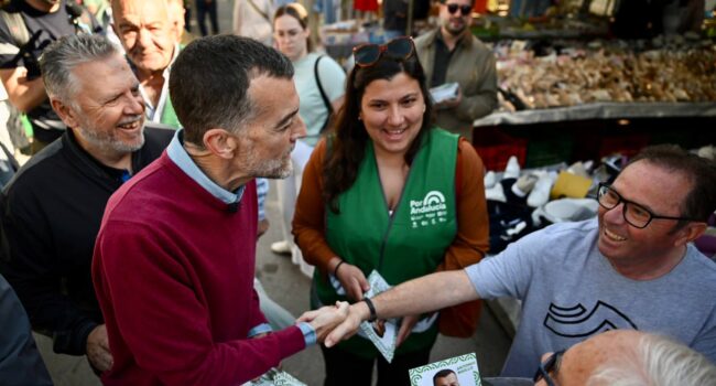 Antonio Maíllo propone prohibir las renovables en suelos agrícolas productivos para proteger el campo andaluz