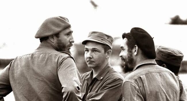 IU condena la imputación de EEUU a Raúl Castro y sus amenazas de agresión contra Cuba, exige el fin del bloqueo y que el extremista Trump cese su violación al Derecho internacional