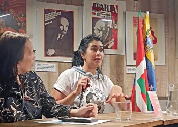 Charla sobre La Comuna como método de resistencia en Venezuela