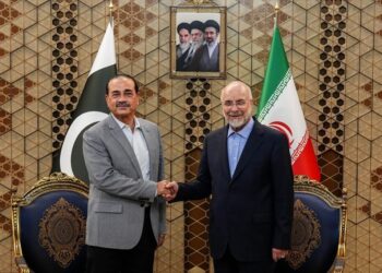 Irán advierte a Trump de respuesta “devastadora” si reanuda la guerra