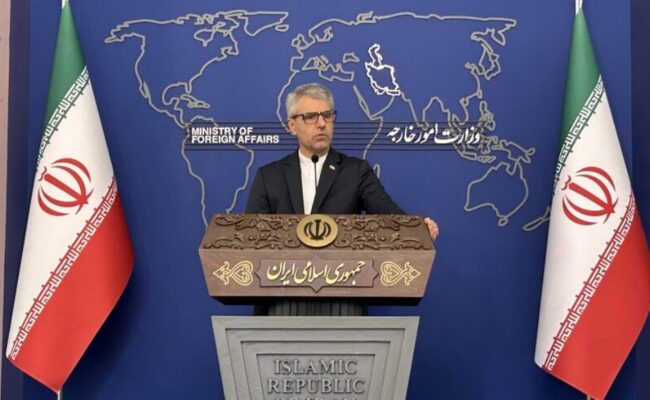 Irán afirma que las negociaciones con EEUU siguen bajo revisión