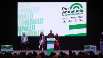Maíllo propone supermercados públicos para garantizar una alimentación saludable y acusa a PP, PSOE y Vox de “perjudicar al campo andaluz”