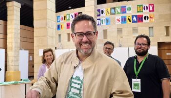 García: «Llamamos a que la gente vote en defensa propia, por la clase trabajadora, por el pueblo andaluz y por la gente normal y corriente»
