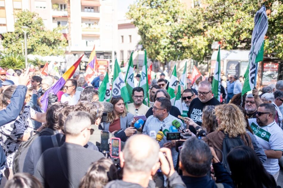 Adelante Andalucía llama a reducir la jornada laboral para todos los trabajadores