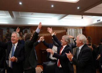 Gobierno Milei festeja nuevo préstamo del FMI