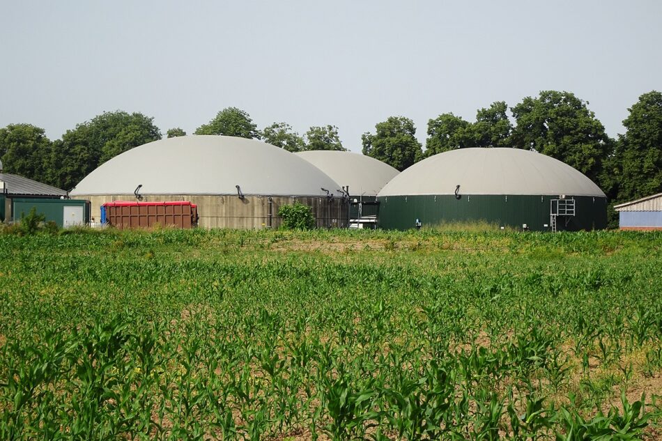 El proyecto de la planta de biogás de A Laracha desata el rechazo social por su potencial impacto negativo sobre la salud pública y el río Anllóns