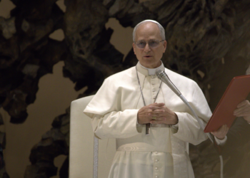 Exigen al Papa León XIV que condene el apoyo de la Iglesia católica a la dictadura franquista y su participación en la represión