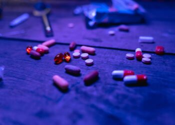 Qué son los nitazenos: la droga diez veces más potente que el fentanilo