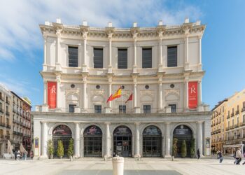 El coro del Teatro Real denuncia 16 años de parálisis salarial y una brecha de 20.000€ con otros grandes teatros