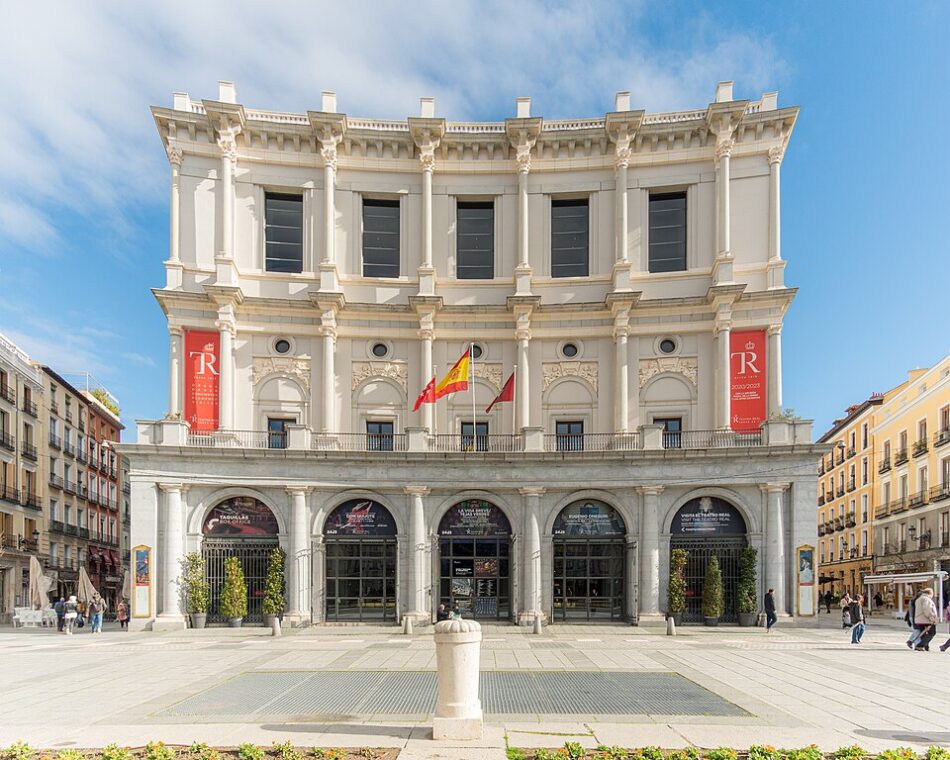 El coro del Teatro Real denuncia 16 años de parálisis salarial y una brecha de 20.000€ con otros grandes teatros