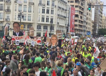 CGT Ensenyament al profesorado después de la manifestación en Valencia: “Ganaremos”