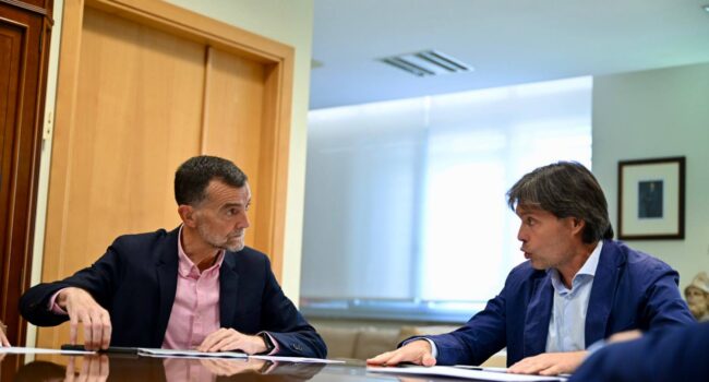 Maíllo aprobará un nuevo modelo de financiación para frenar la “asfixia” y “privatización” de las universidades públicas
